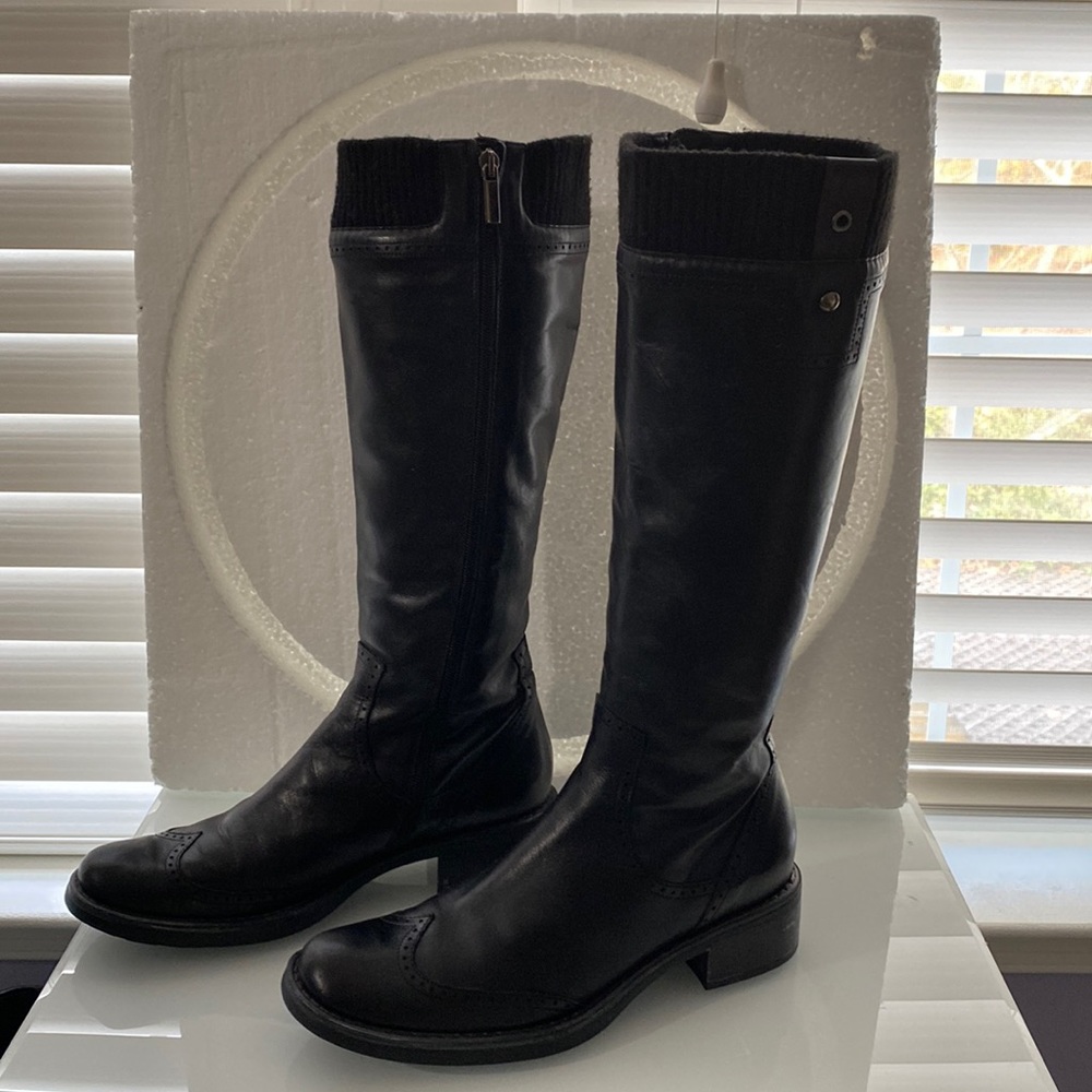 BLACK SNOW BOOTS